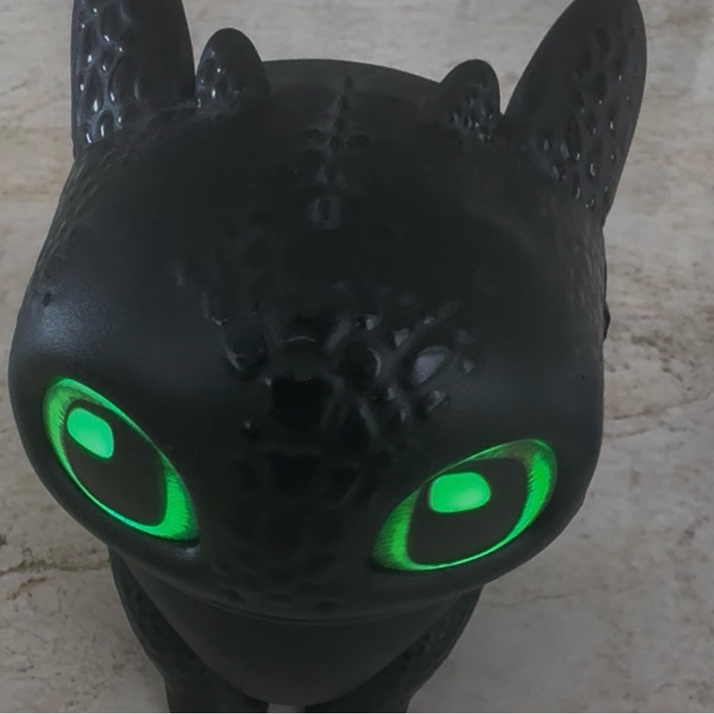 Spin Master Toothless Dragon Interactive Toy - Picture 8 of 9